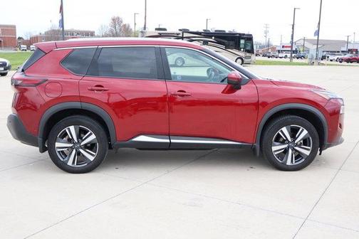 2022 Nissan Rogue SL