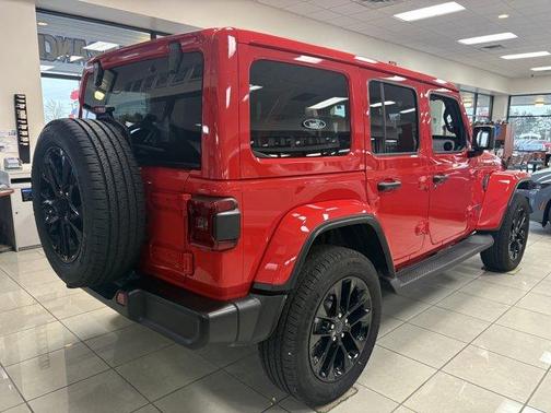 2025 Jeep Wrangler 4xe Sahara