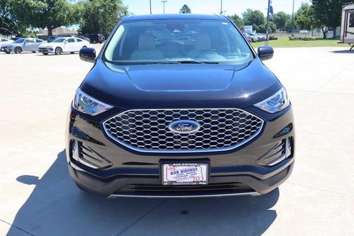 Black 2024 Ford Edge SEL
