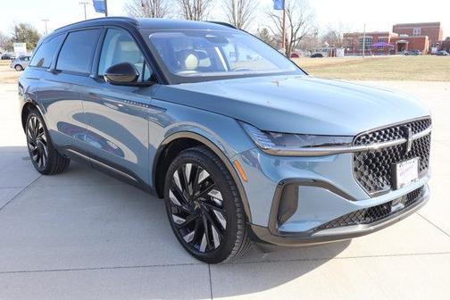 2025 Lincoln Nautilus Reserve