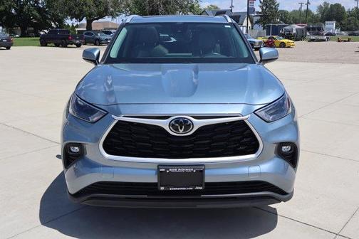 Blue 2022 Toyota Highlander XLE