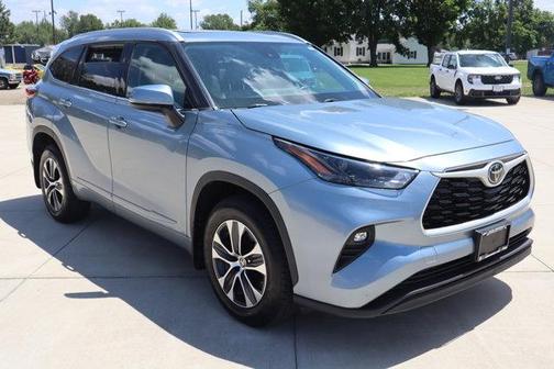 Blue 2022 Toyota Highlander XLE