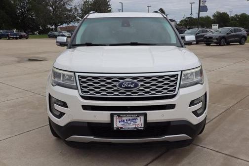 White 2017 Ford Explorer Platinum