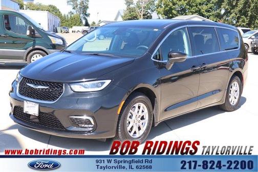 2023 Chrysler Pacifica Touring-L