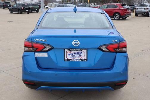 2022 Nissan Versa 1.6 SV