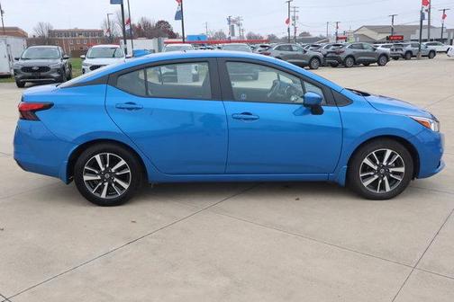 2022 Nissan Versa 1.6 SV