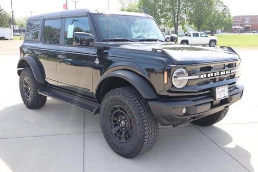 Shadow Black 2026 Ford Bronco Outer Banks