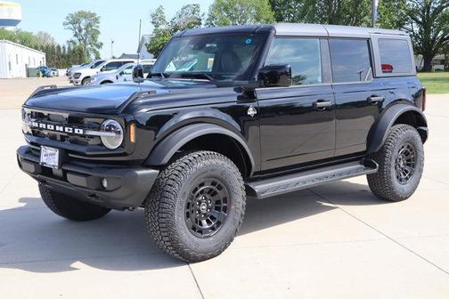 Shadow Black 2026 Ford Bronco Outer Banks