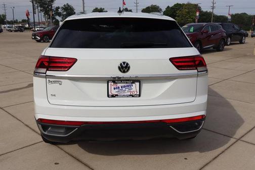 Pure White 2023 Volkswagen Atlas Cross Sport 2.0T SE w/Technology