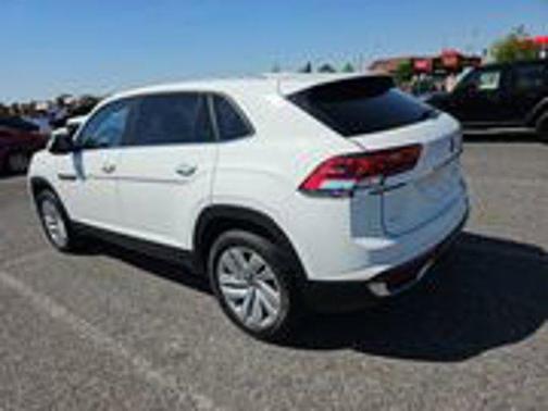 Pure White 2023 Volkswagen Atlas Cross Sport 2.0T SE w/Technology