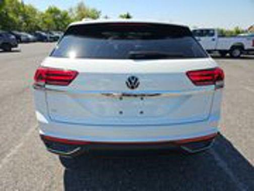 Pure White 2023 Volkswagen Atlas Cross Sport 2.0T SE w/Technology