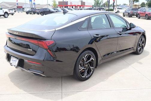 Aurora Black Pearl 2025 Kia K5 GT-Line