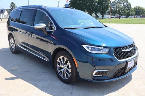 Fathom Blue Pearlcoat 2025 Chrysler Pacifica Hybrid Pinnacle
