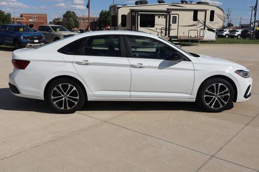 Pure White 2025 Volkswagen Jetta 1.5T Sport