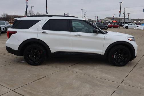 2023 Ford Explorer ST-Line