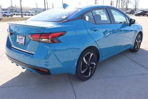 2025 Nissan Versa 1.6 SR