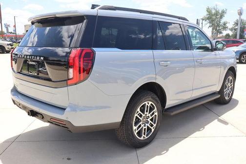 Glacier Gray 2026 Ford Expedition Active