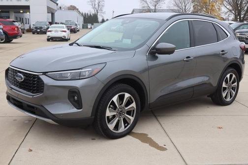 2025 Ford Escape Platinum