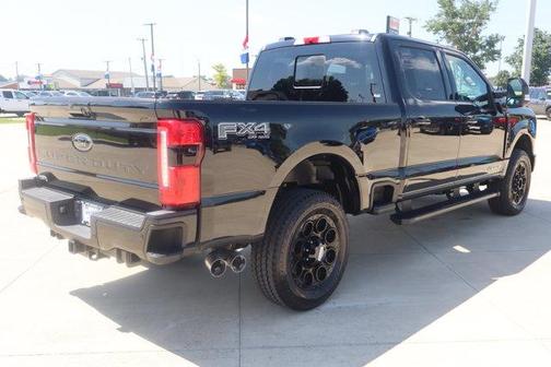 Agate Black Metallic 2026 Ford F-350 Lariat Super Duty