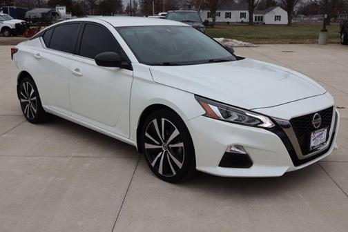 2022 Nissan Altima 2.5 SR