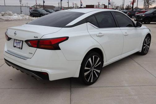 2022 Nissan Altima 2.5 SR