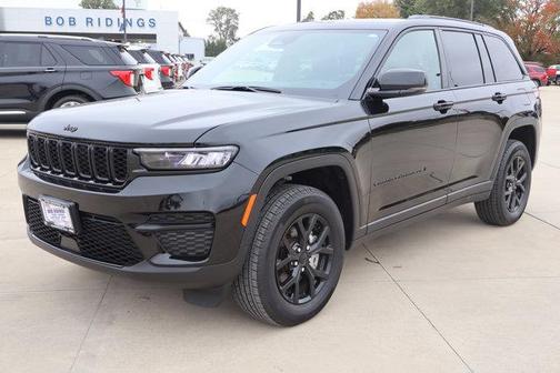 2024 Jeep Grand Cherokee Laredo
