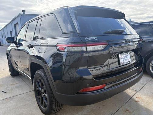 2024 Jeep Grand Cherokee Laredo