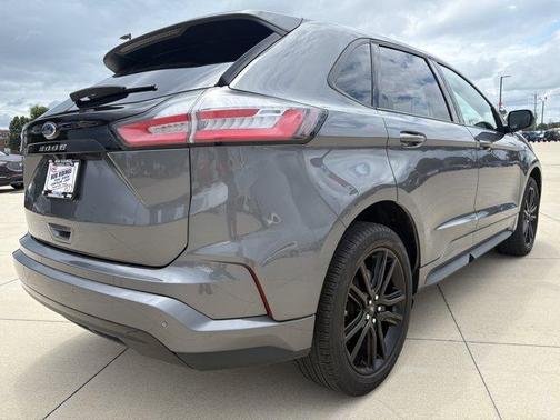 Gray 2024 Ford Edge ST-Line