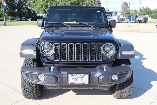 Black Clearcoat 2025 Jeep Wrangler 4xe Rubicon