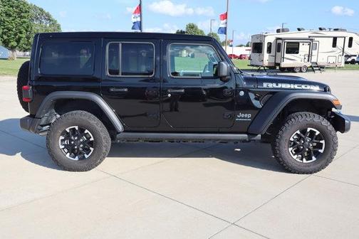 Black Clearcoat 2025 Jeep Wrangler 4xe Rubicon