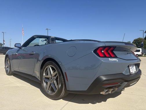 2025 Ford Mustang Premium