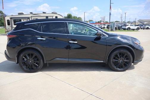 Black 2023 Nissan Murano SV