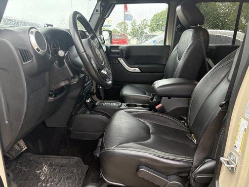 Gobi Clearcoat 2017 Jeep Wrangler Unlimited Sahara