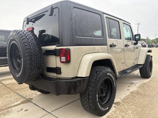 Gobi Clearcoat 2017 Jeep Wrangler Unlimited Sahara