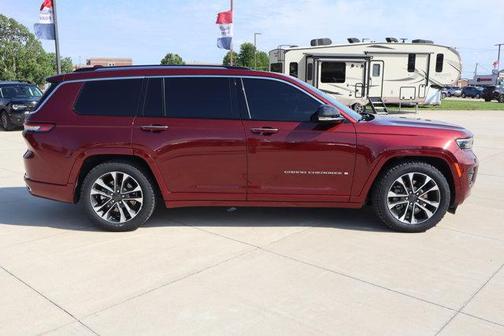 Velvet Red Pearlcoat 2022 Jeep Grand Cherokee L Overland