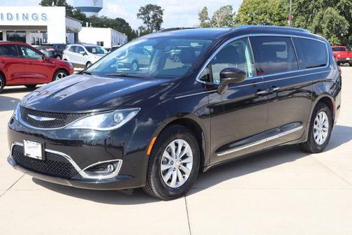 2019 Chrysler Pacifica Touring-L