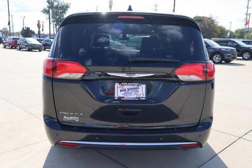 2019 Chrysler Pacifica Touring-L
