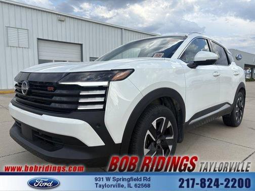 Aspen White Tricoat 2025 Nissan Kicks SR