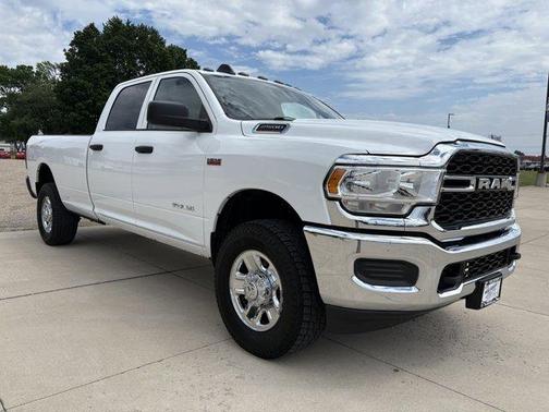 Bright White Clearcoat 2022 RAM 2500 Tradesman