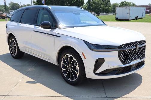 2024 Lincoln Nautilus Reserve