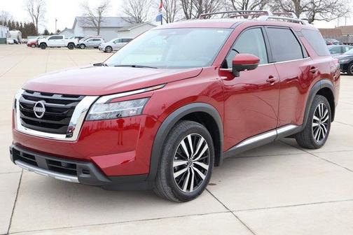 2024 Nissan Pathfinder Platinum