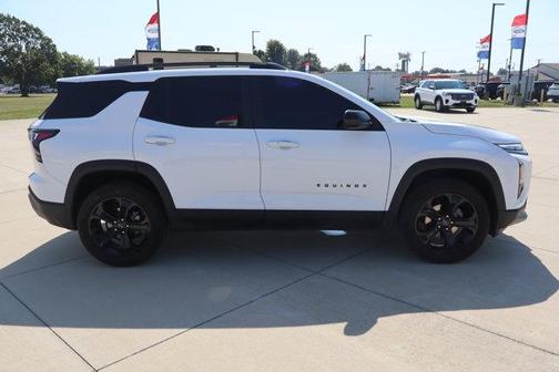 Summit White 2026 Chevrolet Equinox LT