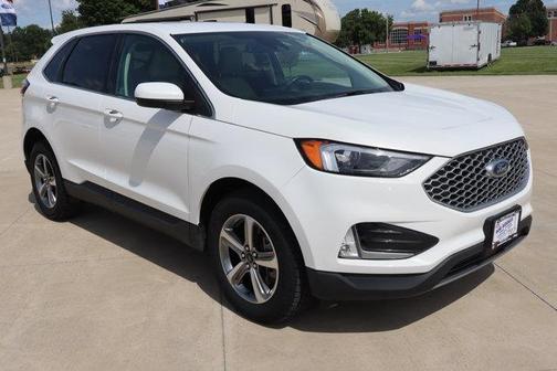 White 2024 Ford Edge SEL