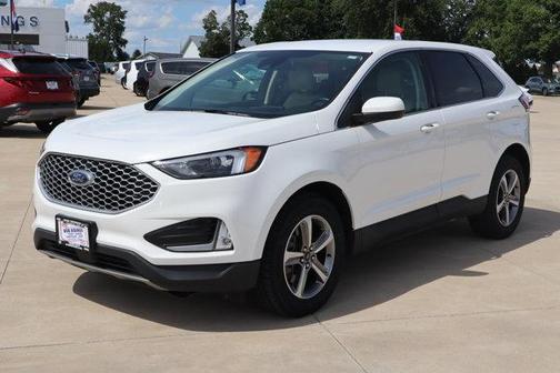 White 2024 Ford Edge SEL