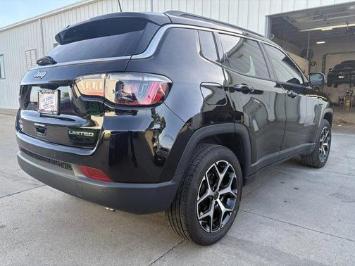 Diamond Black 2025 Jeep Compass Limited