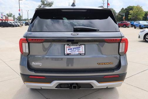 Carbonized Gray Metallic 2026 Ford Explorer Tremor