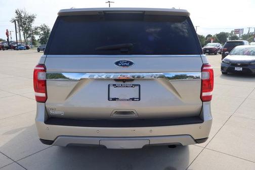 White 2018 Ford Expedition XLT