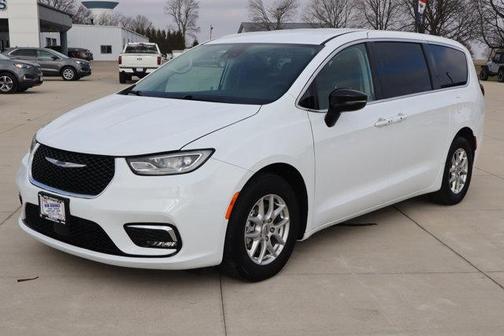 2024 Chrysler Pacifica Touring-L