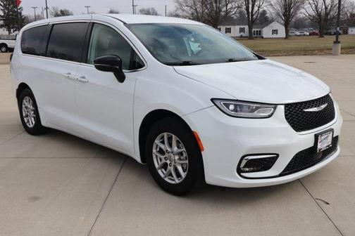 2024 Chrysler Pacifica Touring-L