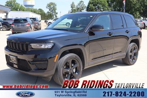 Diamond Black 2025 Jeep Grand Cherokee Laredo